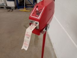 Mondial ticketdispenser op voet 